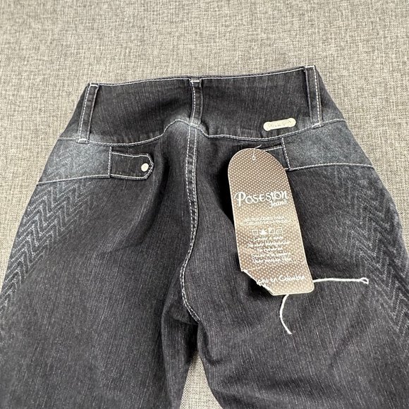 Posesion Butt Lifting Capri Jeans Colombian USA Size 1 Black MSRP $55 - Picture 11 of 16